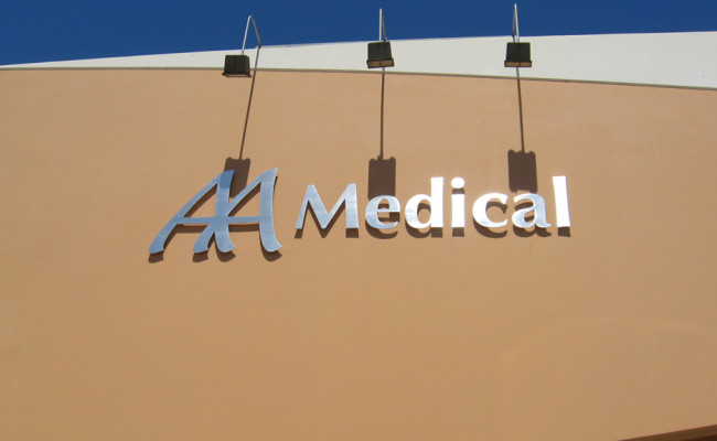 Buidling-Sign-1-650x400