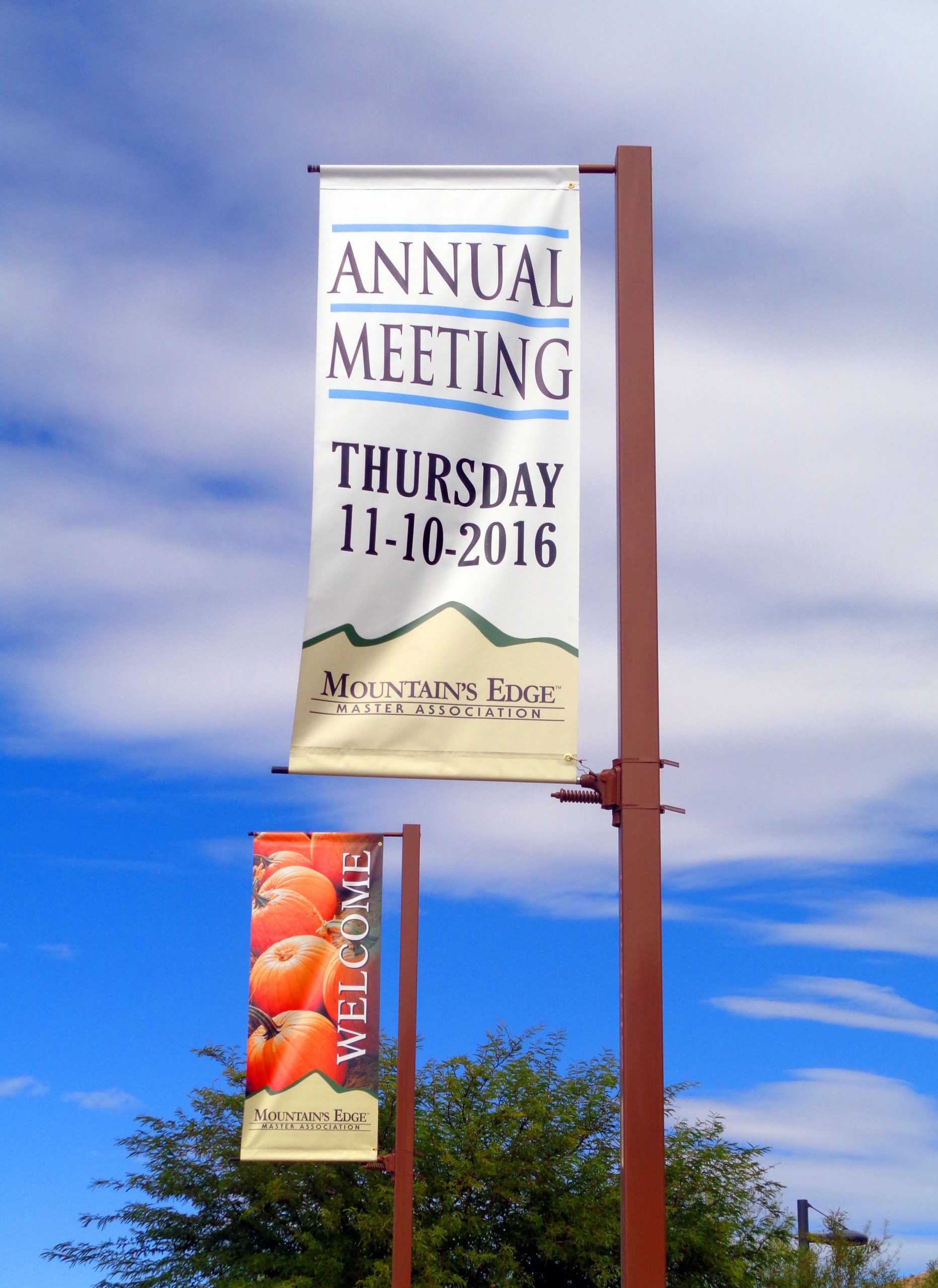 Mtns.-Edge-community-flag-change-out-9